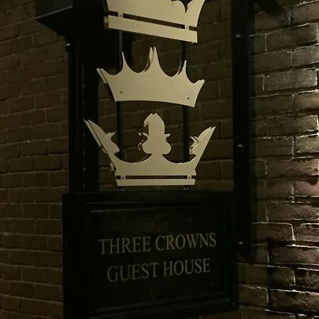 Three Crowns Guest House ソールズベリー エクステリア 写真